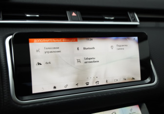 Подержанный автомобиль Land Rover Range Rover Velar 2019 года (17 фото)