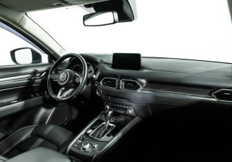 Подержанный автомобиль Mazda CX-5 2021 года (9 фото)