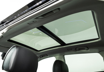 Подержанный автомобиль Hongqi HS5 2021 года (24 фото)