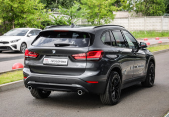 Подержанный автомобиль BMW X1 2019 года (6 фото)