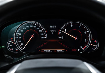 Подержанный автомобиль BMW X3 2018 года (21 фото)