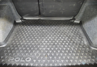 Подержанный автомобиль Volkswagen Polo Sedan 2013 года (15 фото)