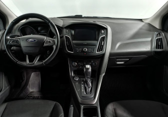 Подержанный автомобиль Ford Focus Sedan 2019 года (14 фото)