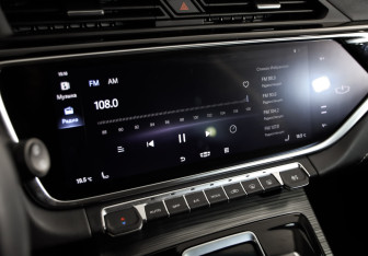 Подержанный автомобиль Geely Atlas Pro 2022 года (15 фото)