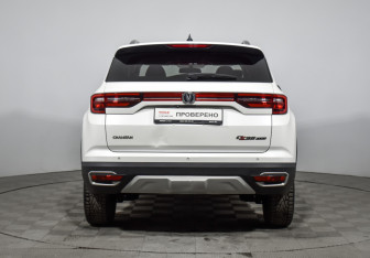 Подержанный автомобиль Changan CS35PLUS 2020 года (6 фото)