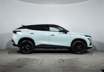 Подержанный автомобиль Omoda C5 2023 года (4 фото)