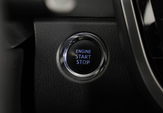 Подержанный автомобиль Toyota Camry Sedan 2021 года (14 фото)