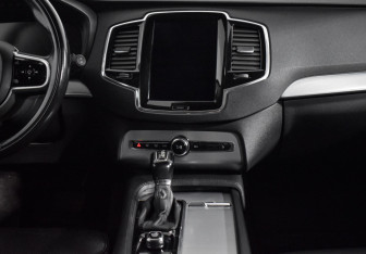 Подержанный автомобиль Volvo XC90 2019 года (15 фото)