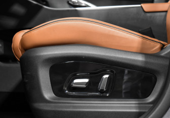 Подержанный автомобиль Omoda C5 2022 года (10 фото)