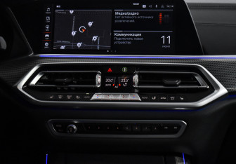 Подержанный автомобиль BMW X5 2018 года (22 фото)