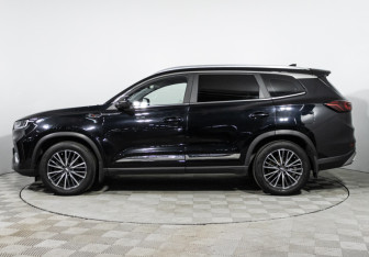 Подержанный автомобиль Chery Tiggo 8 Pro 2022 года (8 фото)