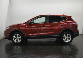 Подержанный автомобиль Nissan Qashqai 2016 года (8 фото)