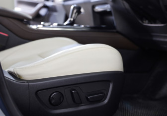 Подержанный автомобиль Mazda CX-30 2019 года (24 фото)