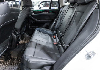 Подержанный автомобиль BMW X3 2022 года (13 фото)