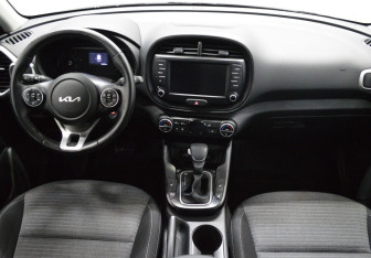 Подержанный автомобиль Kia Soul 2022 года (14 фото)