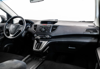 Подержанный автомобиль Honda CR-V 2012 года (9 фото)