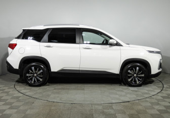 Подержанный автомобиль Chevrolet Captiva 2021 года (4 фото)