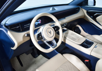 Подержанный автомобиль Voyah Free 2023 года (9 фото)