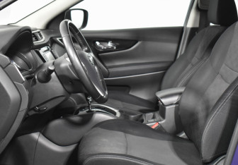 Подержанный автомобиль Nissan Qashqai 2014 года (10 фото)
