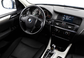 Подержанный автомобиль BMW X3 2013 года (15 фото)