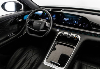 Подержанный автомобиль Exeed RX 2023 года (15 фото)