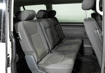 Подержанный автомобиль Volkswagen Caravelle 2019 года (10 фото)