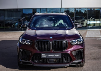 Подержанный автомобиль BMW X5 M 2021 года (2 фото)