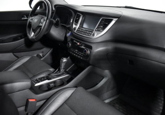 Подержанный автомобиль Hyundai Tucson 2017 года (13 фото)