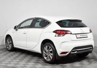 Подержанный автомобиль Citroen DS4 2013 года (7 фото)