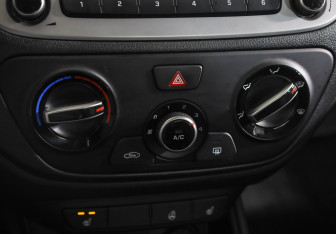 Подержанный автомобиль Hyundai Solaris Sedan 2018 года (16 фото)