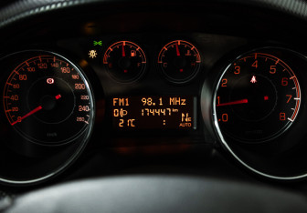 Подержанный автомобиль Fiat Bravo 2008 года (12 фото)