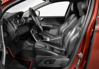 Подержанный автомобиль Volvo XC60 2015 года (12 фото)