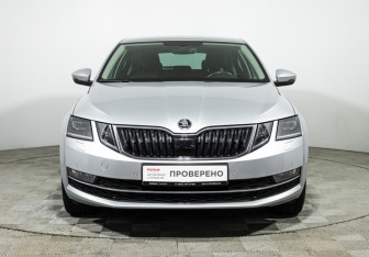 Подержанный автомобиль Skoda Octavia Liftback 2019 года (2 фото)
