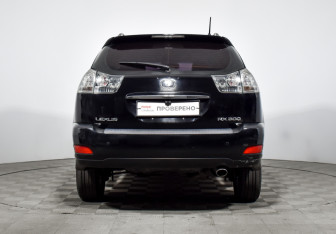 Подержанный автомобиль Toyota Harrier 2003 года (6 фото)