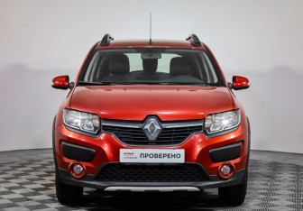 Подержанный автомобиль Renault Sandero 2018 года (2 фото)