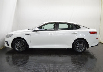 Подержанный автомобиль Kia Optima Sedan 2019 года (8 фото)