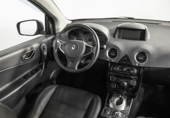 Подержанный автомобиль Renault Koleos 2014 года (9 фото)