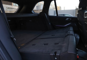 Подержанный автомобиль BMW X5 2020 года (23 фото)