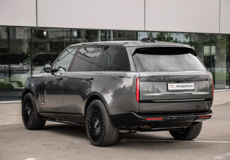 Подержанный автомобиль Land Rover Range Rover 2023 года (8 фото)