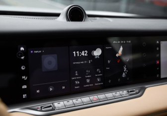 Подержанный автомобиль Voyah Free 2023 года (16 фото)