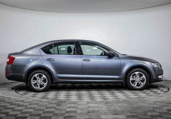 Подержанный автомобиль Skoda Octavia Liftback 2016 года (4 фото)