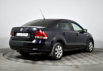 Подержанный автомобиль Volkswagen Polo Sedan 2011 года (5 фото)