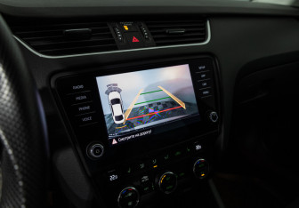 Подержанный автомобиль Skoda Octavia Liftback 2019 года (15 фото)