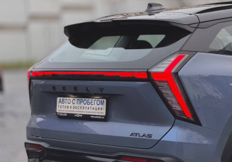 Подержанный автомобиль Geely Atlas 2024 года (7 фото)