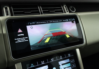 Подержанный автомобиль Land Rover Range Rover 2015 года (18 фото)