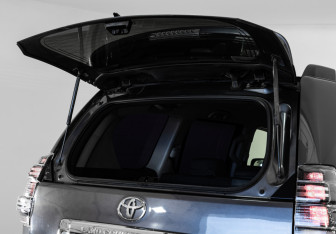 Подержанный автомобиль Toyota Land Cruiser Prado 2013 года (27 фото)