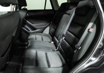 Подержанный автомобиль Mazda CX-5 2012 года (10 фото)