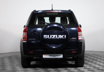 Подержанный автомобиль Suzuki Grand Vitara 2011 года (4 фото)
