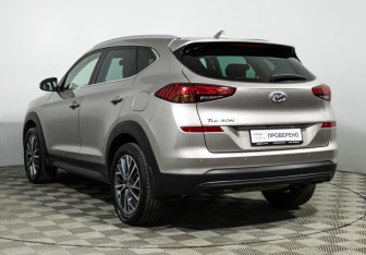 Подержанный автомобиль Hyundai Tucson 2020 года (7 фото)
