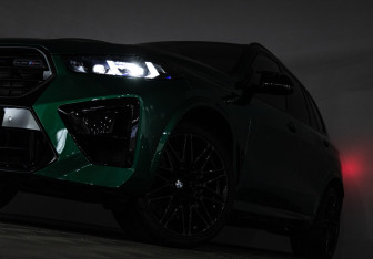 Подержанный автомобиль BMW X5 M 2024 года (36 фото)